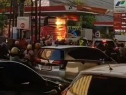 Krisis BBM Melanda Makassar Antrean Mengular di Perintis Kemerdekaan, Warga Cemas dan Minta Pertamina Segera Bertindak